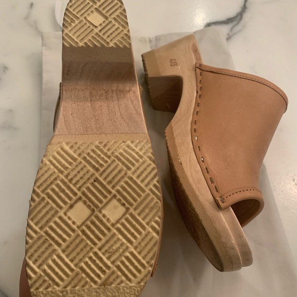 No.6 desert (tan leather) colour mid heel clogs. heel is 2.25”, platform 1” - Picture 5 of 6